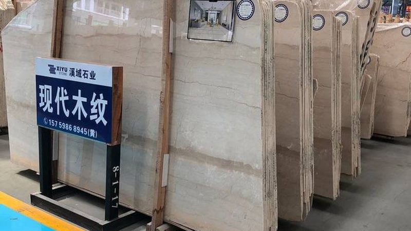 透光石灯箱与亚克力灯箱：材质与工艺的差异化解析